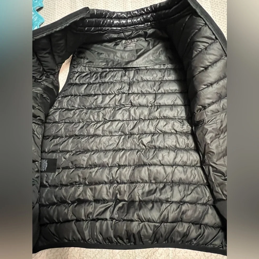 GUESS Men's - Picture 10 of 11